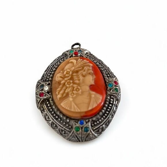 Vintage Cameo Locket Pendant - Picture 2 of 6